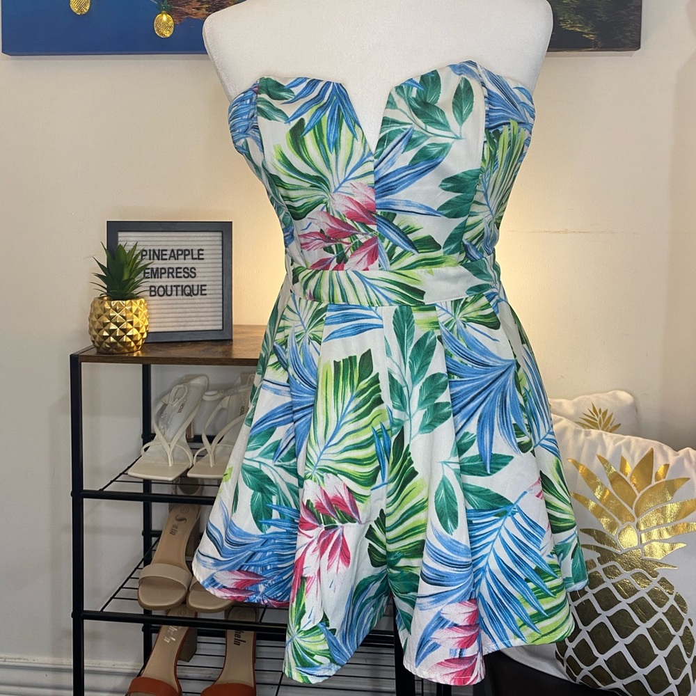 She’s A Dream Leaf Print Romper